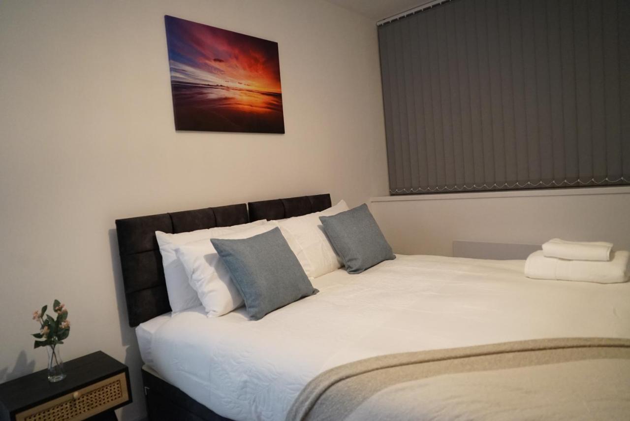 1 & 2 Bed Apartments - Desborough, Kettering, Cosy, Parking, Family, Wifi Exterior foto